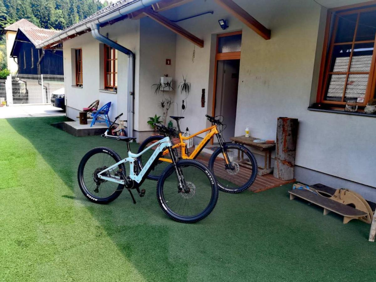 Bikeski Family Hotel, B&B, Apartaments, Rooms Mezica Dış mekan fotoğraf