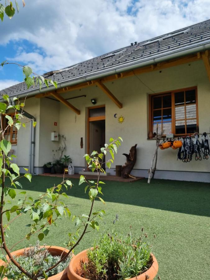 Bikeski Family Hotel, B&B, Apartaments, Rooms Mezica Dış mekan fotoğraf